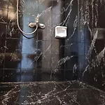 Brand Hotel *